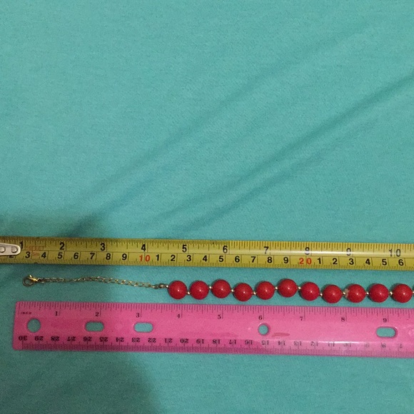 Red necklace - Picture 6 of 9